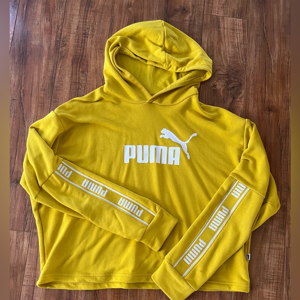 Xl women’s Puma crop hoodie